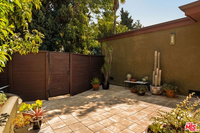 2415 Hines Drive, Los Angeles, CA 90065