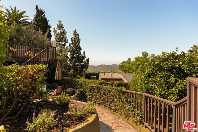 2415 Hines Drive, Los Angeles, CA 90065