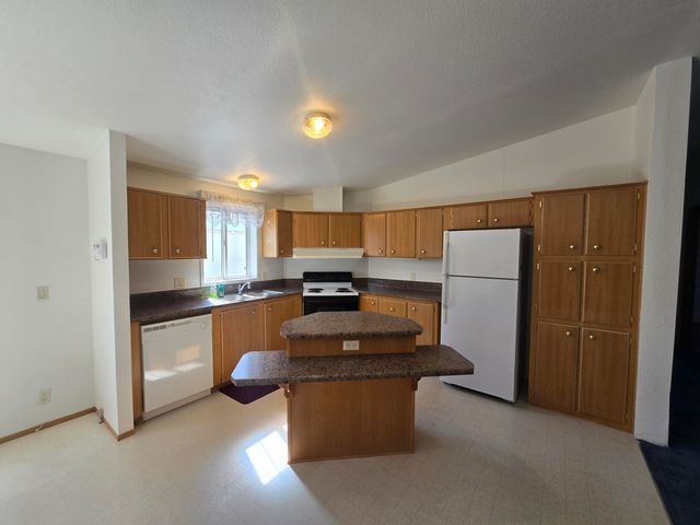 3501 Avenue C SPC 19, White City, OR 97503