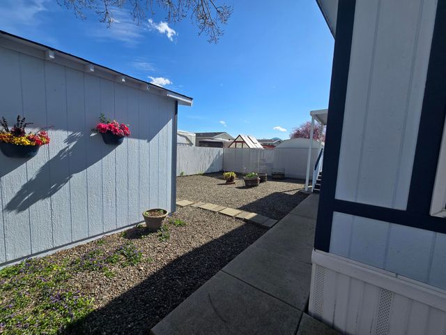 3501 Avenue C SPC 19, White City, OR 97503