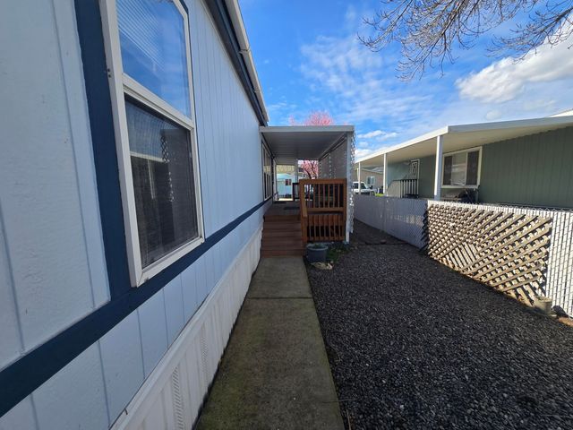 3501 Avenue C SPC 19, White City, OR 97503