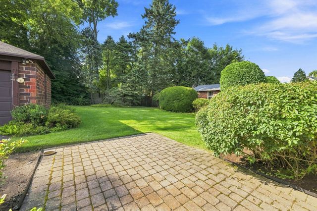 5 Weston Road, Marblehead, MA 01945