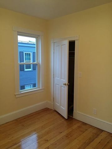 507 E 3rd St 3, Boston, MA 02127