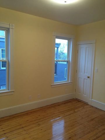 507 E 3rd St 3, Boston, MA 02127