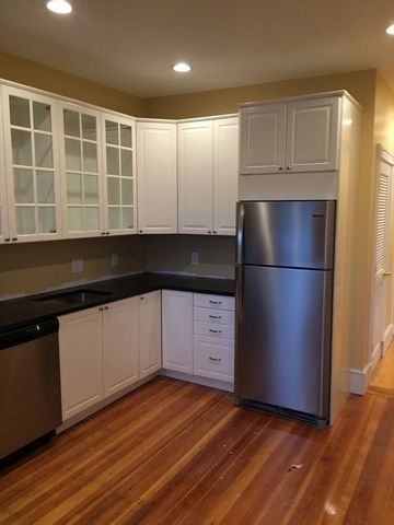 507 E 3rd St 3, Boston, MA 02127