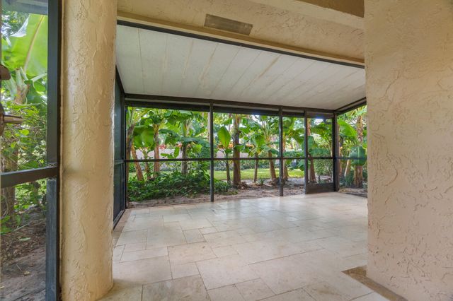 22545 Meridiana Drive, Boca Raton, FL 33433