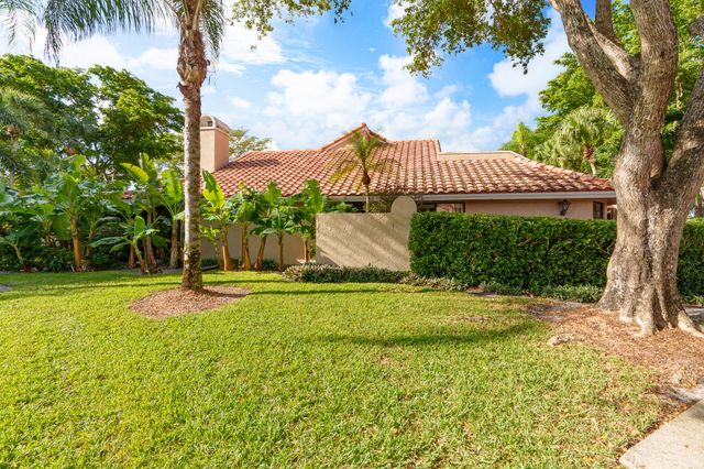 22545 Meridiana Drive, Boca Raton, FL 33433