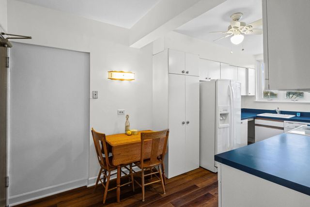 8037 Kenton Avenue 2S, Skokie, IL 60076