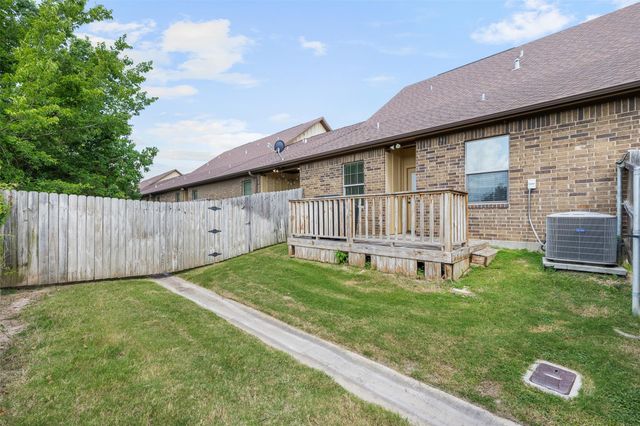 305 Capps Drive, College Station, TX 77845