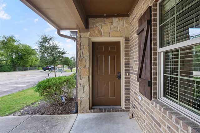 305 Capps Drive, College Station, TX 77845