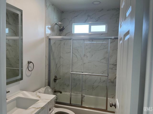 1007 Dolores Street, Bakersfield, CA 93305