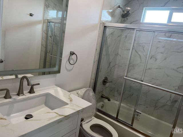 1007 Dolores Street, Bakersfield, CA 93305