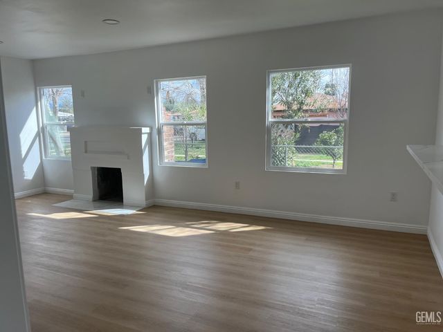 1007 Dolores Street, Bakersfield, CA 93305