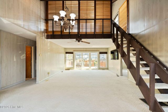 714 Ocean Boulevard, Holly Ridge, NC 28445