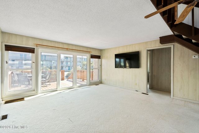 714 Ocean Boulevard, Holly Ridge, NC 28445