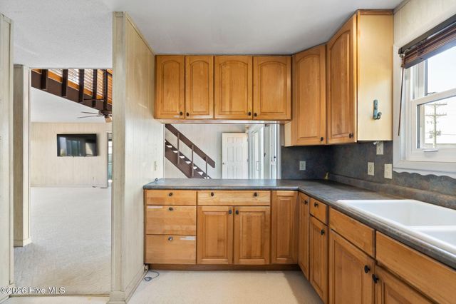 714 Ocean Boulevard, Holly Ridge, NC 28445