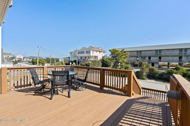 714 Ocean Boulevard, Holly Ridge, NC 28445