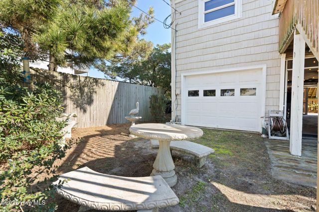 714 Ocean Boulevard, Holly Ridge, NC 28445