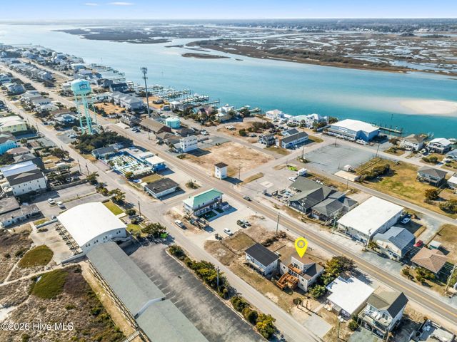 714 Ocean Boulevard, Holly Ridge, NC 28445