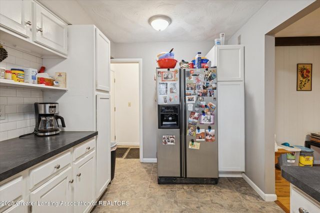 7895 W Herbison Road, Grand Ledge, MI 48837