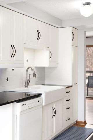 16102 18th Place N, Plymouth, MN 55447