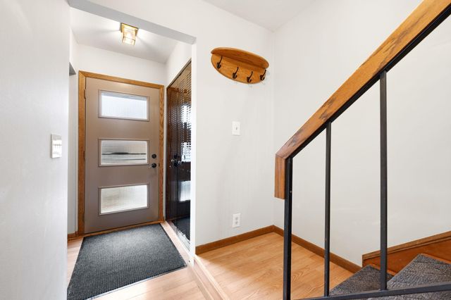 16102 18th Place N, Plymouth, MN 55447