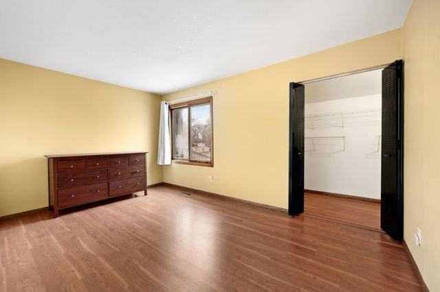 16102 18th Place N, Plymouth, MN 55447