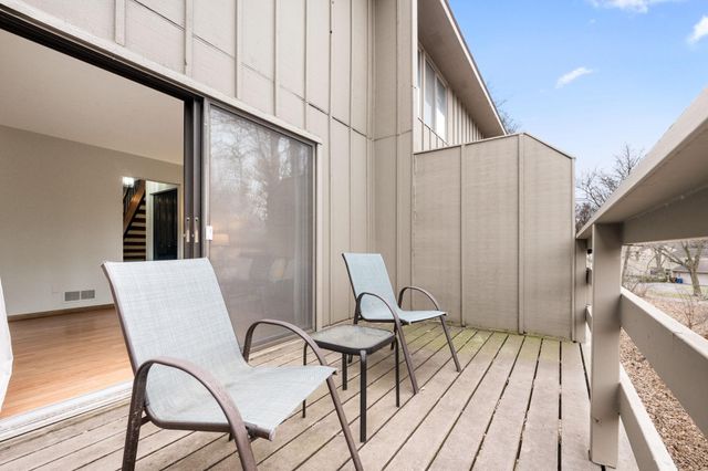 16102 18th Place N, Plymouth, MN 55447