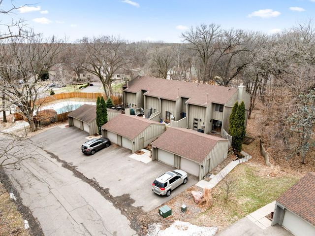 16102 18th Place N, Plymouth, MN 55447