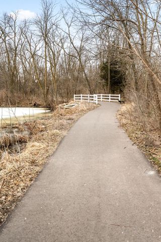 16102 18th Place N, Plymouth, MN 55447