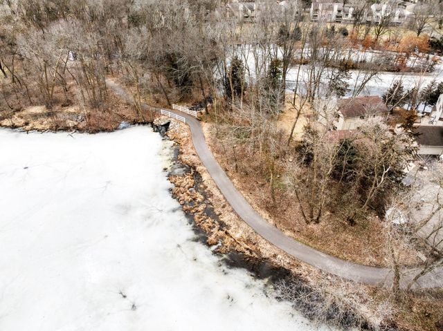 16102 18th Place N, Plymouth, MN 55447