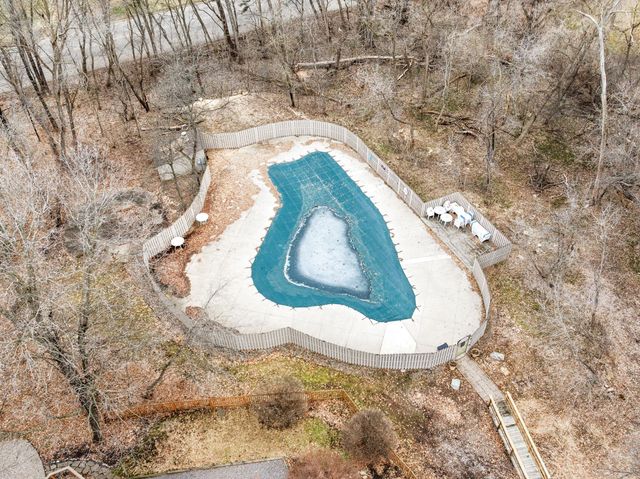 16102 18th Place N, Plymouth, MN 55447