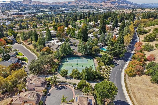 231 Majorca Dr, San Ramon, CA 94582