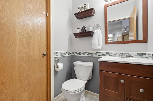 12215 County Road 11, Burnsville, MN 55337