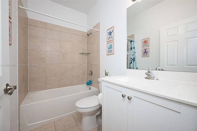 3438 W 104th Ter, Hialeah, FL 33018