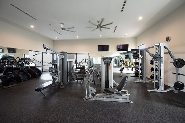 3438 W 104th Ter, Hialeah, FL 33018