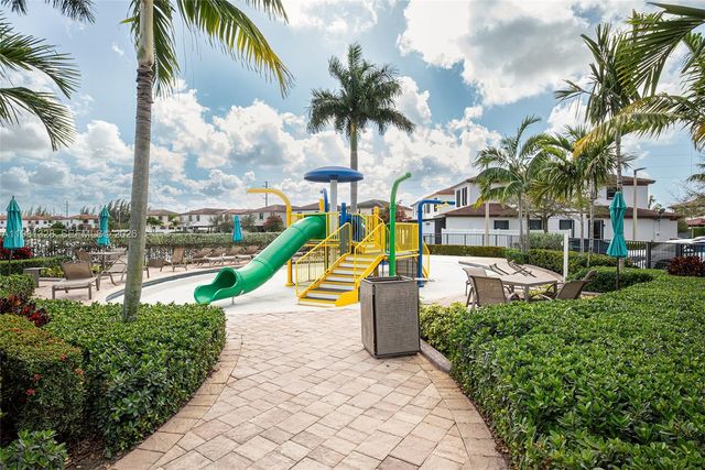 3438 W 104th Ter, Hialeah, FL 33018