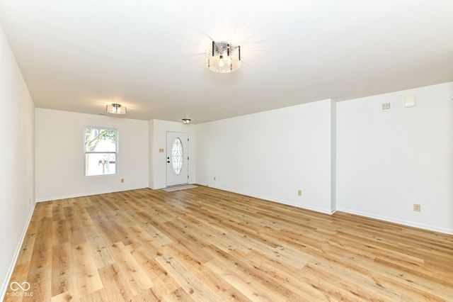 10927 Mansfield Way, Ingalls, IN 46048