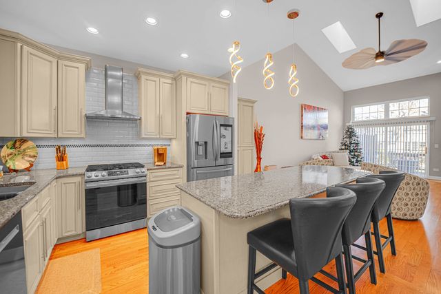 11256 Endicott Court, Orland Park, IL 60467