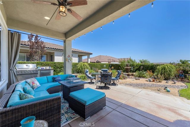 9080 Larkspur Drive, Corona, CA 92883