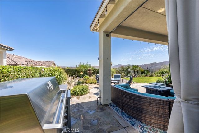 9080 Larkspur Drive, Corona, CA 92883