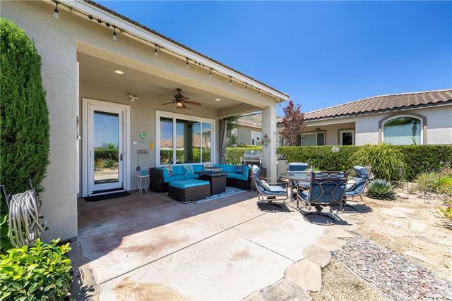 9080 Larkspur Drive, Corona, CA 92883