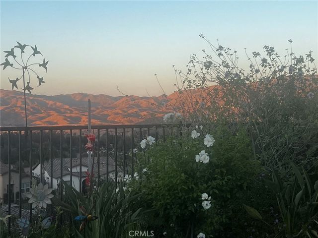 9080 Larkspur Drive, Corona, CA 92883