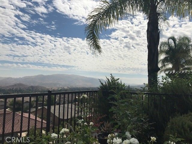 9080 Larkspur Drive, Corona, CA 92883