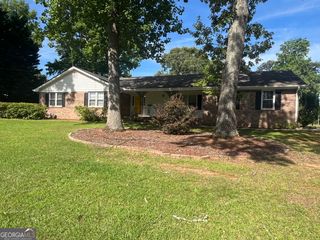 2075 Pinewood Drive, Covington, GA 30016