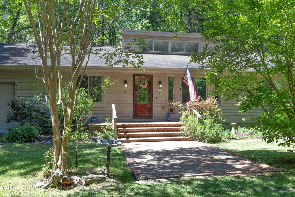 9407 Coachway, Chapel Hill, NC 27516
