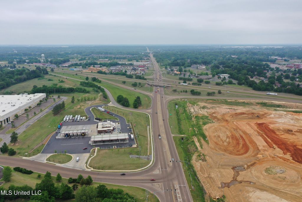 5427 N Highway 305, Olive Branch, MS 38654 — photo 3