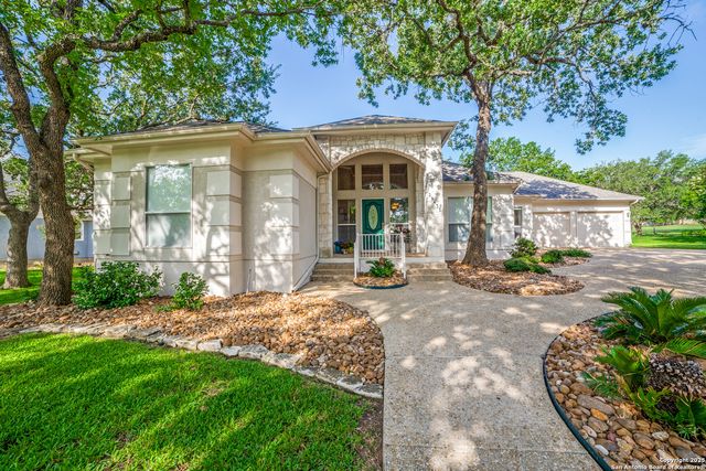 29435 Fairway Bluff, Boerne, TX 78015