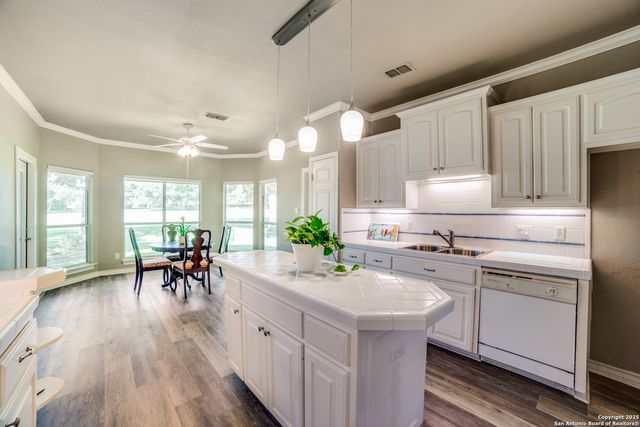 29435 Fairway Bluff, Boerne, TX 78015