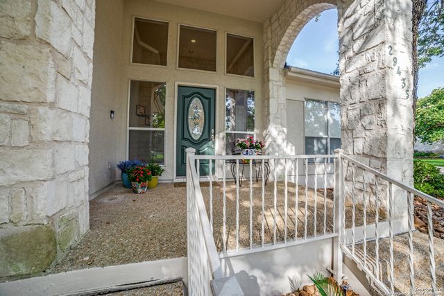 29435 Fairway Bluff, Boerne, TX 78015